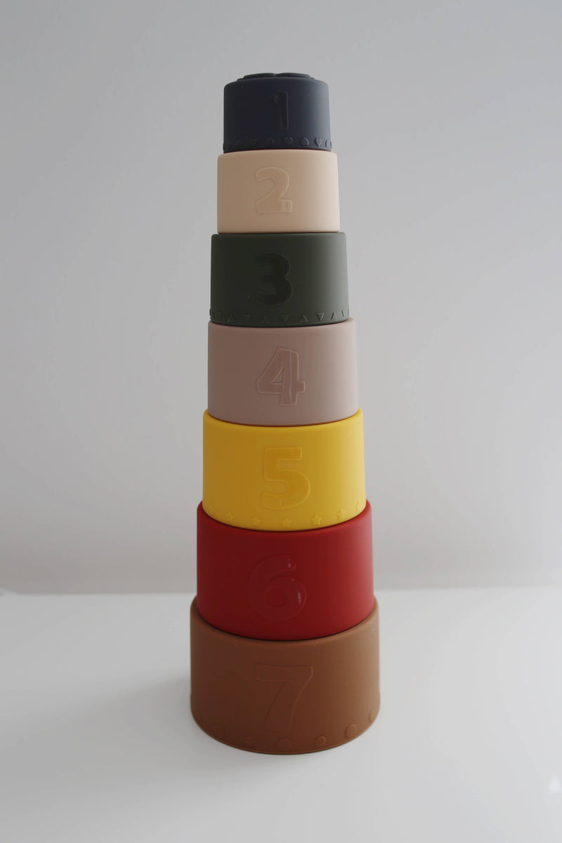 Retro Stacking Nesting Cups