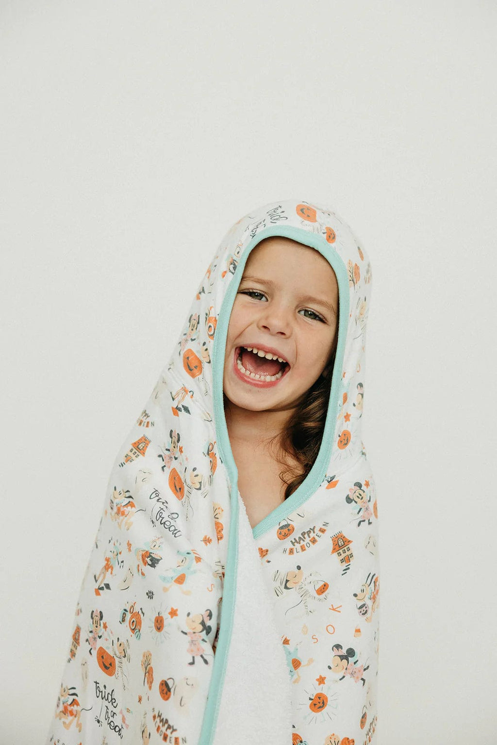 Copper Pearl | Premium Big Kid Hooded Towel - Mickey Mouse’s Boo Bash