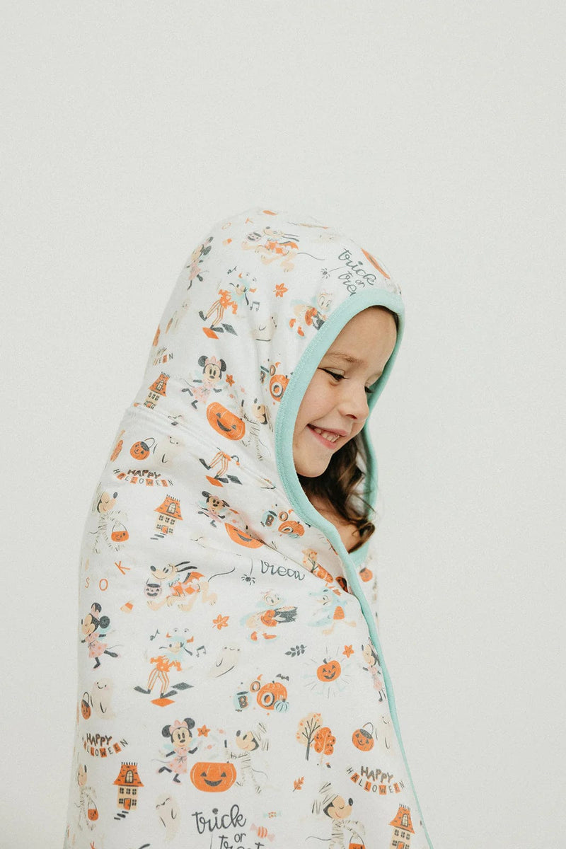 Copper Pearl | Premium Big Kid Hooded Towel - Mickey Mouse’s Boo Bash